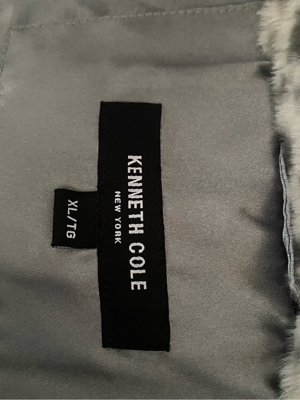 Kenneth Cole NWT Snow Leopard Faux Fur Coat Gray XL - Picture 13 of 16